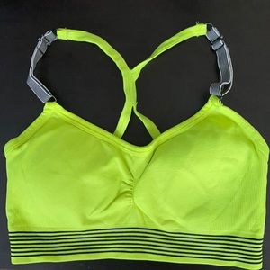 Victoria’s Secret sports bra size S